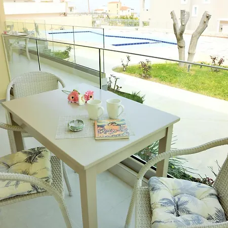 Abelia Abode